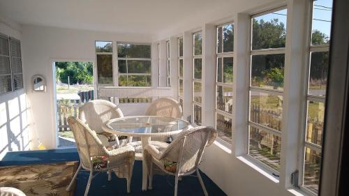 Englewood South House | 3 BR home on a canal in Paradise near the Beach!