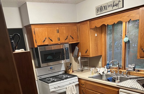 Excelsior House | 3 BR house in adorable Excelsior for rent, short term or long. Walk to Water St.