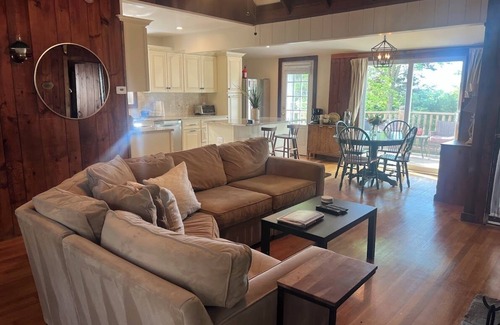 New Fairfield House | 3 BR Lake House in Gated Candlewood Lake Community