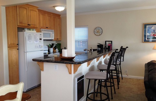 Mission Beach Condo | 3 BR on Jersey Ct just steps to the Beach & Ocean View