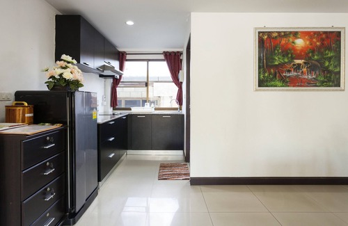 Chang Khlan House | 3 BR townhouse in Chiangmai city near old town and near bazaar