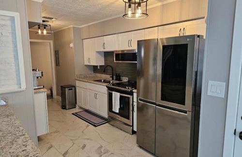 Navy Point Villa | 3 BR Tropical Bliss Getaway with Private Pool