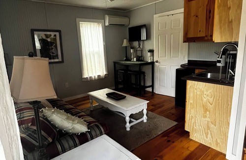Westminster Cabin | 3 Cozy cabin charming Westminster