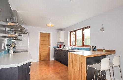 Aviemore Cottage | 3 CROFTSIDE, pet friendly, with open fire in Aviemore