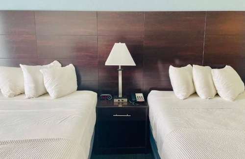 Cuero House | 3 Double Rooms at FairBridge Inn & Suites Cuero, Bring Your Pets!