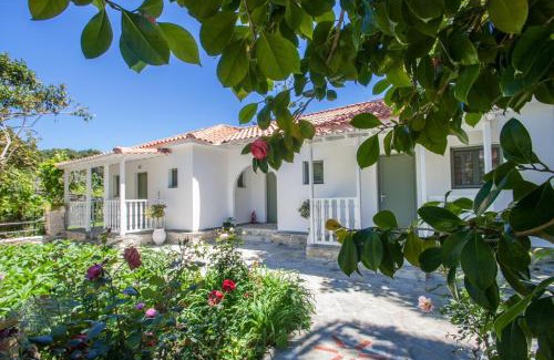 Koukounaries House | 3 Goddesses' studios