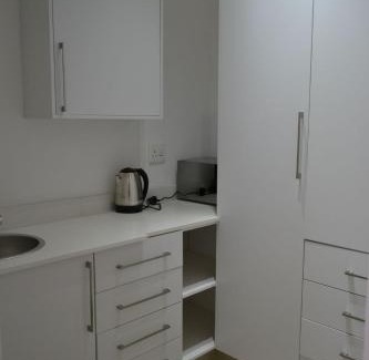Klerksdorp House | 3 Kiaat Suites