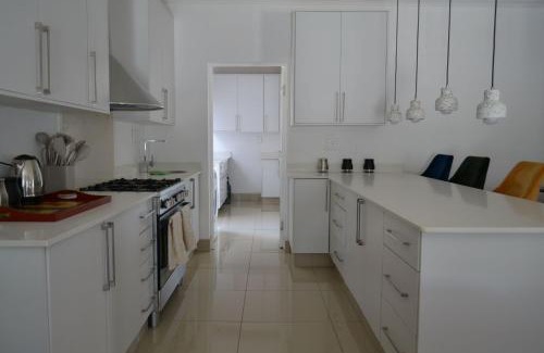 Klerksdorp House | 3 Kiaat Suites