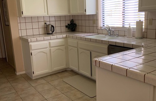 Palmdale Condo | 3-King bedrooms Townhouse in the AVCC in Palmdale CA