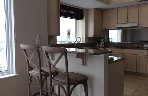 Ono Island Condo | 3 KING Beds - Indigo Gulf Front 14 FL CORNER 3BR/4BA, plus bonus den 2312 sq ft