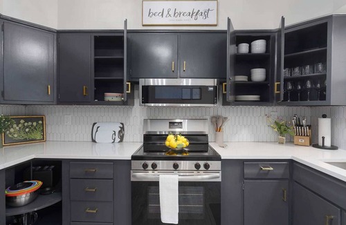 Lee's Summit House | 3 KingBeds-Great for Families|Walkable to Shops