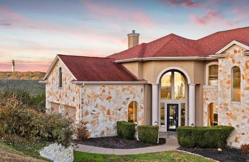 Travis Landing House | 3 Kings with Theater, GameRoom and BBQ just 7 mins from Marina