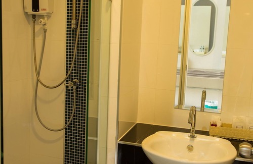 Saen Suk Hotel | 3 Kwan Village