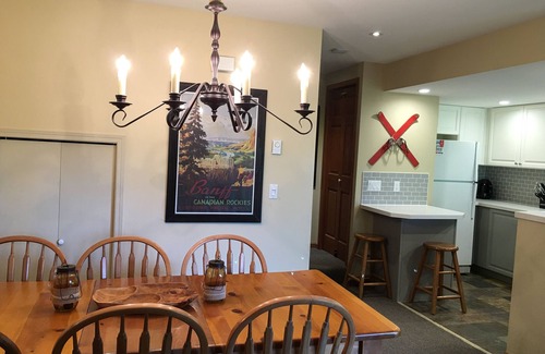 Village North House | 3 Level/2 BR Townhouse,Private Hot Tub, Great Location, Sleeps 6