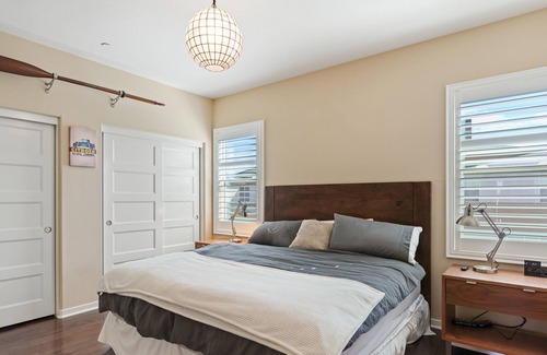 Gardena House | 3-level Modern condo near beach