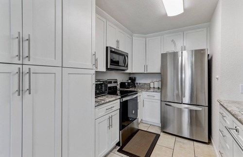 Sacramento House | #3 - Master BR with private bathroom in a house