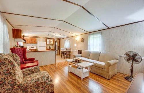 New London House | 3 Mi to Badin Lake Quiet New London Retreat