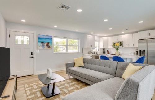 Largo House | 3 Mi to Beach Modern Retreat in Largo!