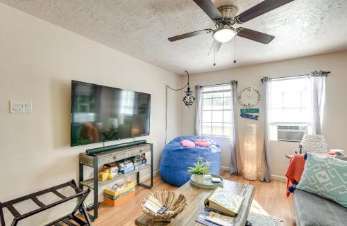 Bacliff Apartment | 3 Mi to Boardwalk Bacliff Apartment with Hot Tub