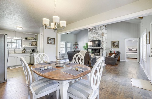 Boerne House | 3 Mi to Boerne Lake: Getaway w/Deck & Yard!