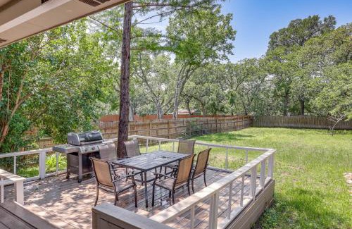 Boerne House | 3 Mi to Boerne Lake Getaway with Deck and Yard!