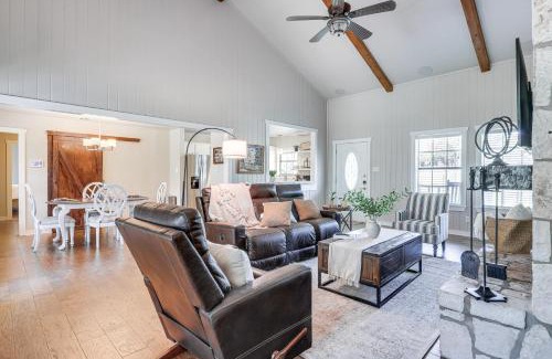 Boerne House | 3 Mi to Boerne Lake Getaway with Deck and Yard!