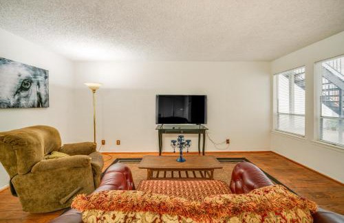 Knox - Henderson Apartment | 3 Mi to Downtown Dallas Condo with Pool Access!