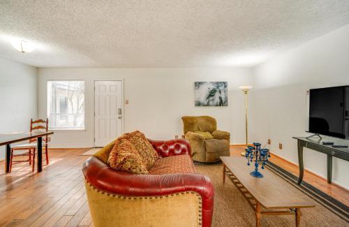 Knox - Henderson Apartment | 3 Mi to Downtown Dallas Condo with Pool Access!