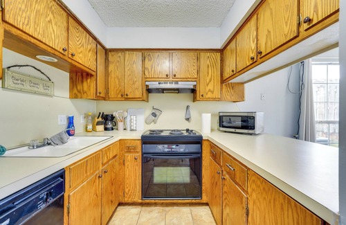 Fort Smith House | 3 Mi to Downtown Fort Smith: Quiet Home w/Patio