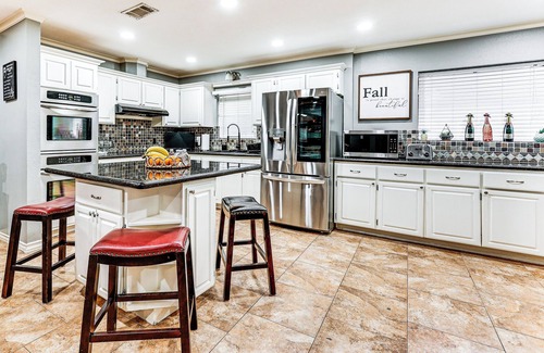 McAllen House | 3 Mi to Downtown McAllen: Quiet Home w/Pool