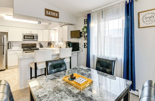 Spenard Apartment | 3 Mi to Dtwn: Apt w/Shared Sauna in Anchorage