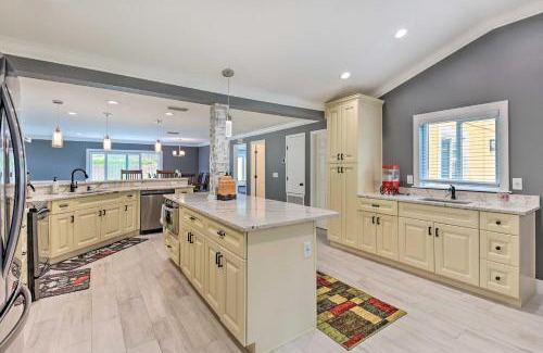Bradenton House | 3 Mi to Dtwn Bradenton Home with Yard!