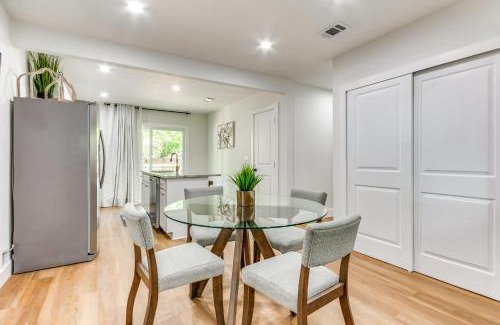 Southeast Pensacola House | 3 Mi to Dtwn Entertainment Pensacola Family Home!