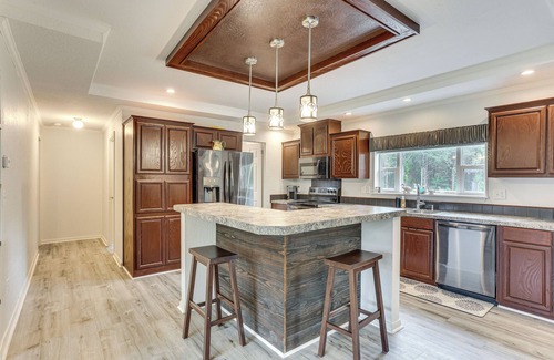 Woden House | 3 Mi to Dtwn Nacogdoches: Quiet Country Home