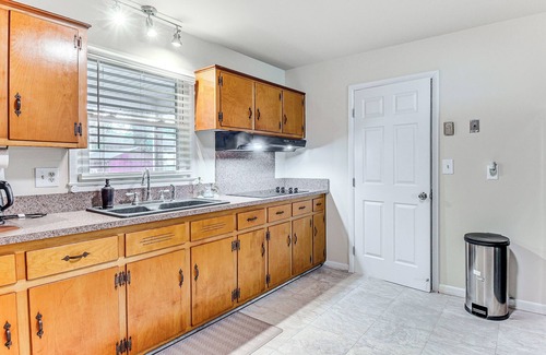 Hampton House | 3 Mi to Huntington Beach: Hampton Family Home!