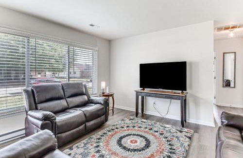 Hampton House | 3 Mi to Huntington Beach Hampton Family Home!