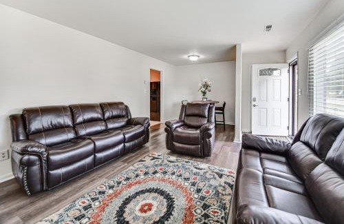 Hampton House | 3 Mi to Huntington Beach Hampton Family Home!