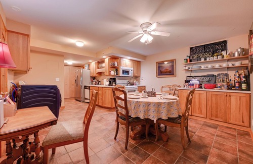 Ames Apartment | 3 Mi to Iowa State University: Ames Apartment