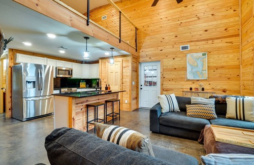 Geneva House | 3 Mi to Lake Harney: Home on 6 Acres w/Fire Pit
