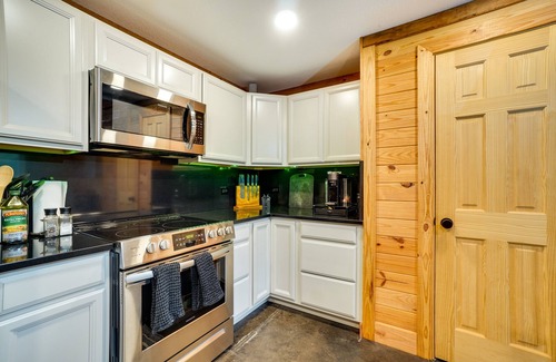 Geneva House | 3 Mi to Lake Harney: Home on 6 Acres w/Fire Pit