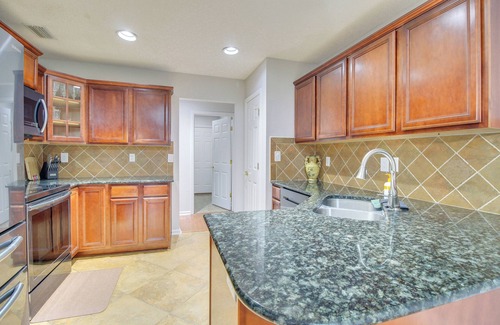 Windsor Forest House | 3 Mi to Oglethorpe Mall: Home w/Fenced Yard!