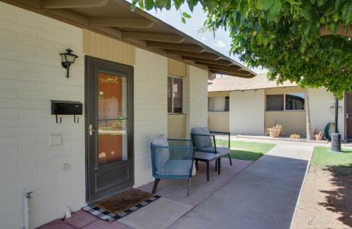 South Scottsdale Apartment | 3 Mi to Old Town, Community Pool Scottsdale Condo
