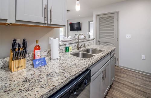 Sherwood Park Apartment | 3 mins Frm Arsenal/NASA