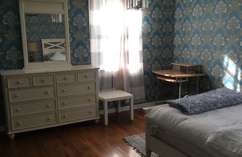 Colonial Heights House | 3 Minutes to I 95 All Restaurants to Shopping 5 Minutes to Historic Petersburg