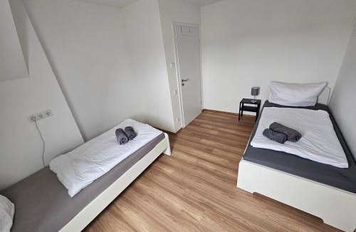 Salbke Apartment | 3 moderne 2-Zimmer-Apartments mit WLAN & Parkplatz, Perfekt für Familien & Gruppen