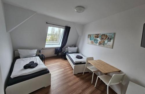 Salbke Apartment | 3 moderne 2-Zimmer-Apartments mit WLAN & Parkplatz, Perfekt für Familien & Gruppen