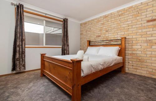 Tuncurry Apartment | 3 of 33 Wharf Street