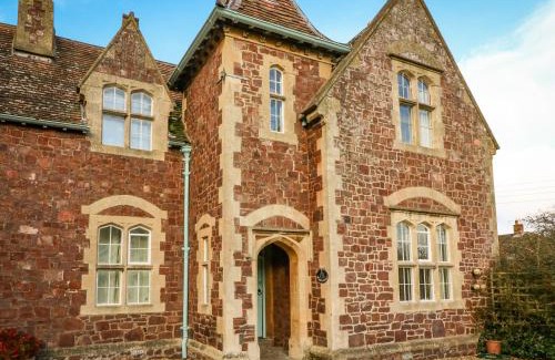 Dunster House | 3 Old Police Station