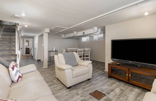 Corryville House | 3 or 4 bdrm Restored Home near Univ. of Cincinnati