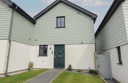 Brynteg House | 3 Parc Delfryn